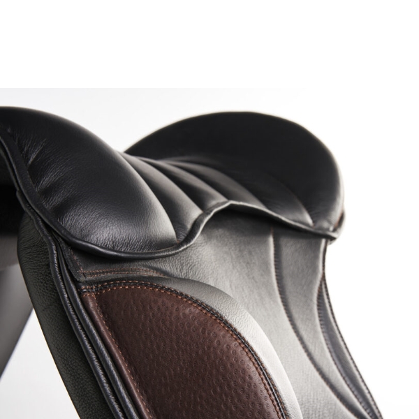 Tölthester Thor boomloos IJslander zadel (3) Tölthester Thor boomloos IJslander zadel